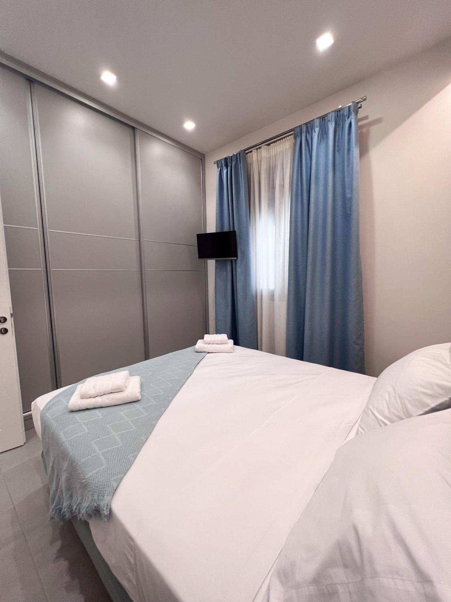 Zeus & Emmanuil Luxury Houses มิรินา ภายนอก รูปภาพ